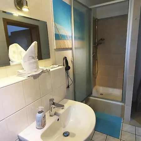 Hanni, Wenige Minuten Zum Apartment *