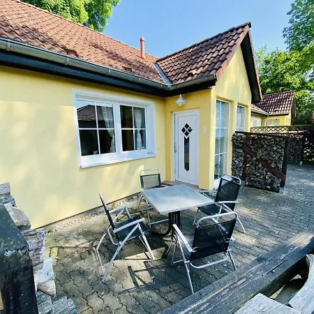 Hanni, Wenige Minuten Zum Apartment Rostock